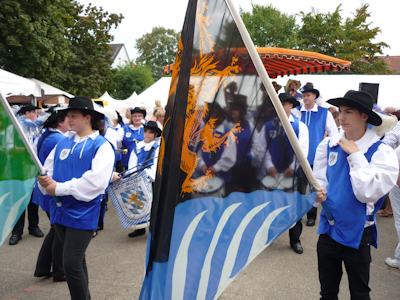 Fahnen des Musikzugs